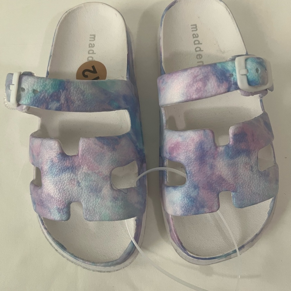 Madden Girl Blue and Purple Casual Sandals with Watercolor Strap, Brand New - Picture 2 of 10